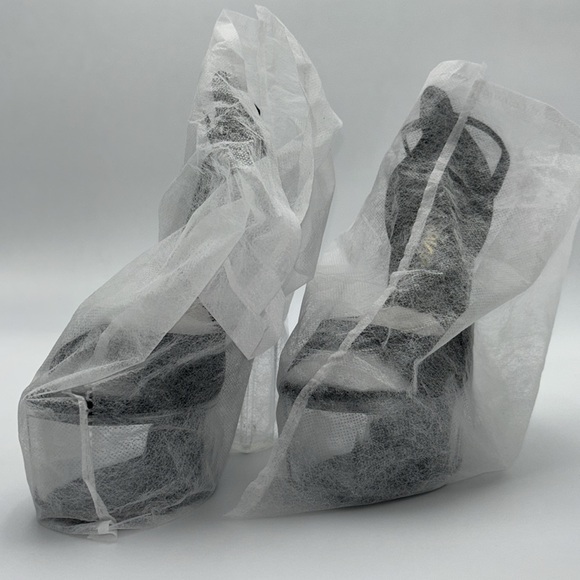 Liliana Clear Platform Block Heels - Picture 13 of 15